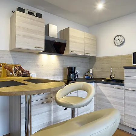 Haus Havelland Eg Links *